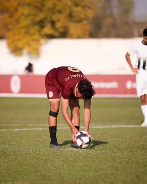He never misses from the spot 😉
#SardarapatFC • #BornInVictory