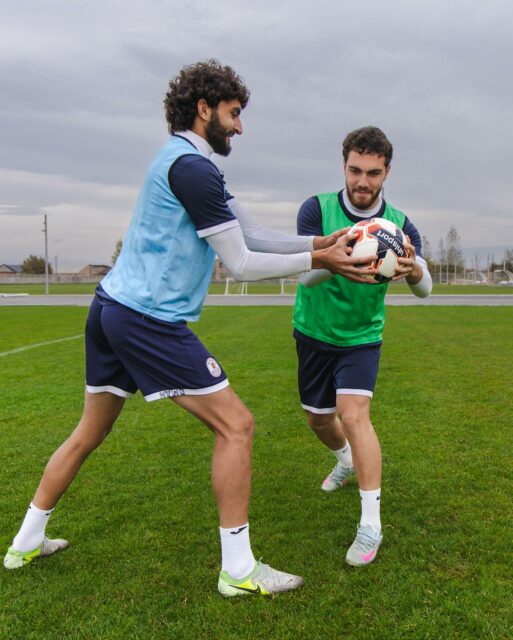 💪 The international break is no reason to stop
We keep training and preparing for the restart 🏃♂️
#SardarapatFC • #BornInVictory #TrainingSession