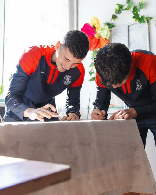 🏫 We continue our visits to schools in Armavir 😍
This time, we visited Basic School No.3 meeting local youth, sharing the story of Sardarapat FC, and inspiring a love for football.
⚽️ We also introduced our academy, women’s team, and first team, currently leading the table.
#SardarapatFC • #BornInVictory