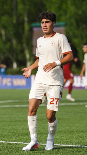 🤩 We couldn’t be prouder of our academy graduate, @davtyann10 👏
#SardarapatFC • #BornInVictory #SFC