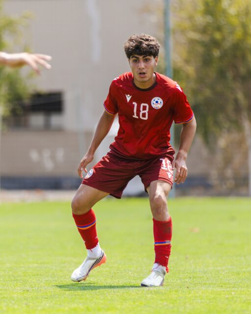 🇦🇲 Janik Davtyan with Armenia U-19
Sardarapat FC midfielder Janik Davtyan featured for the Armenia U-19 national team in a friendly match against FC Olympia as part of the team’s training camp.
Janik came on as a substitute in the second half 💪
#SardarapatFC • #BornInVictory #SFC